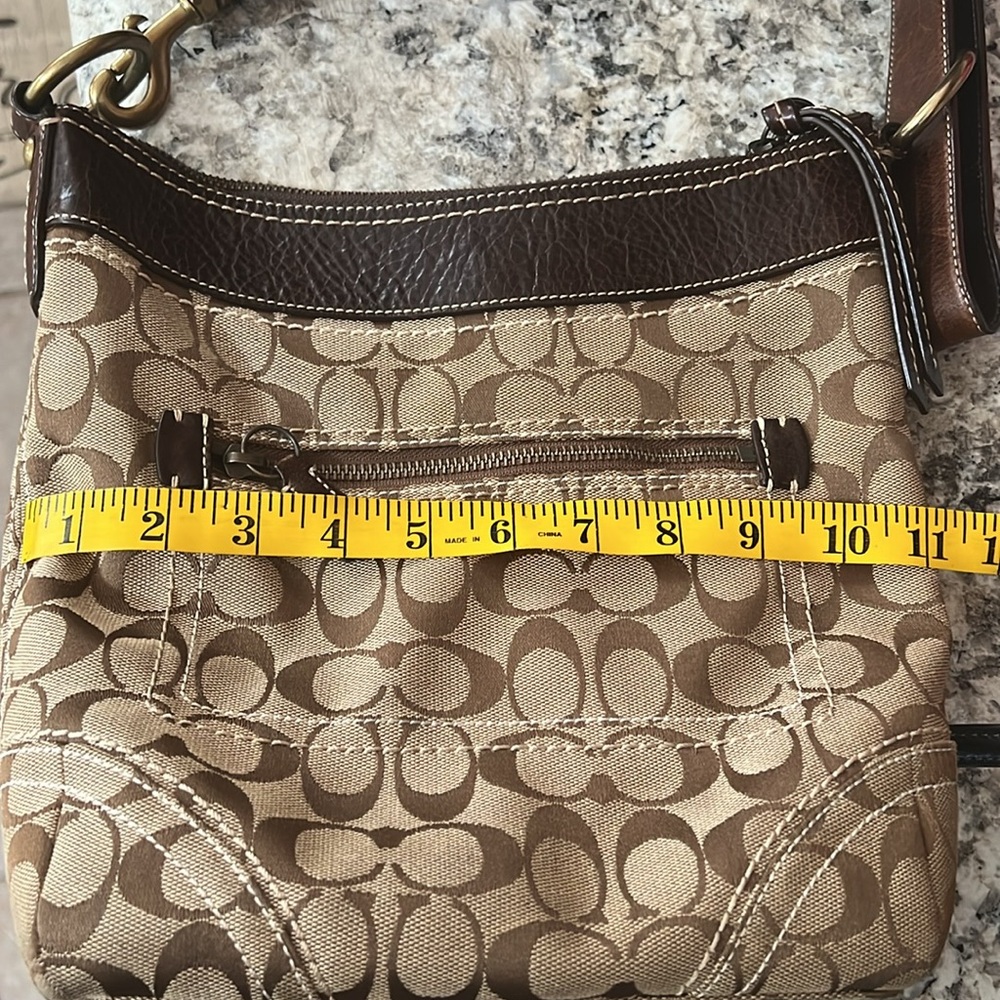 Coach Brown signature shoulder bag - Picture 14 of 16